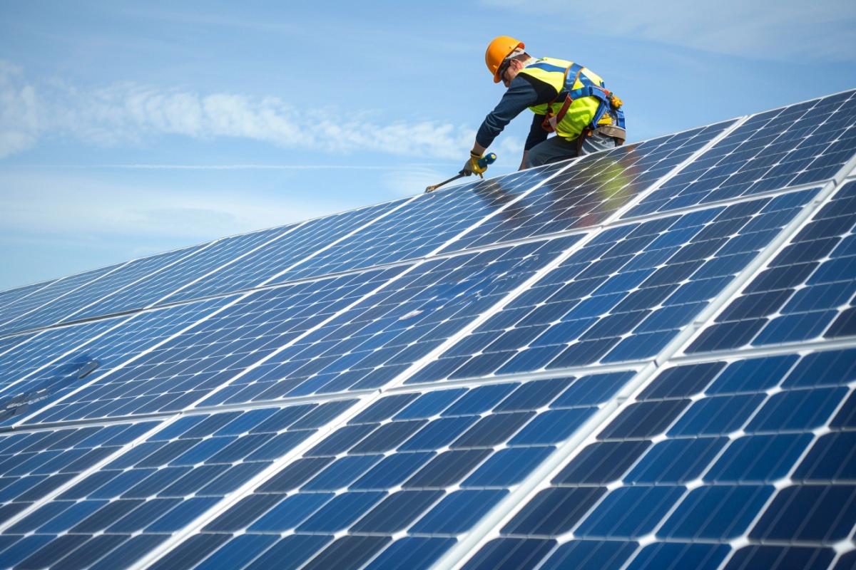 Guide ultime : installation de panneaux solaires et optimisation du rendement